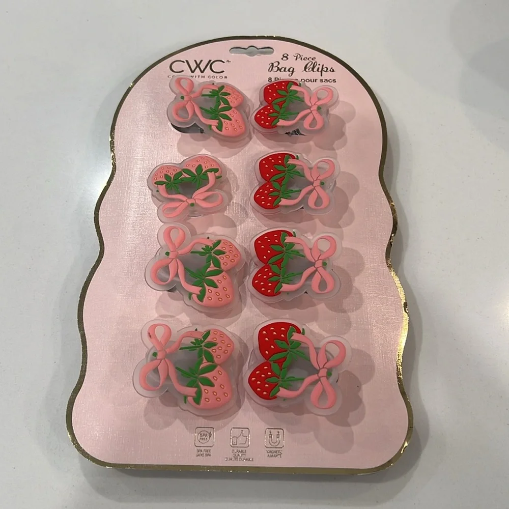 🎀🍓CWC Strawberry 🎀🍓Bag Clips Set